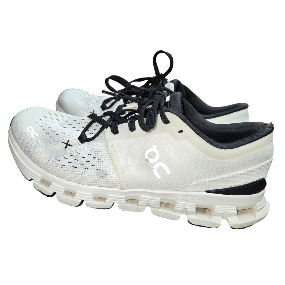 On Cloud X 4 athletic sneakers women's size 8 US